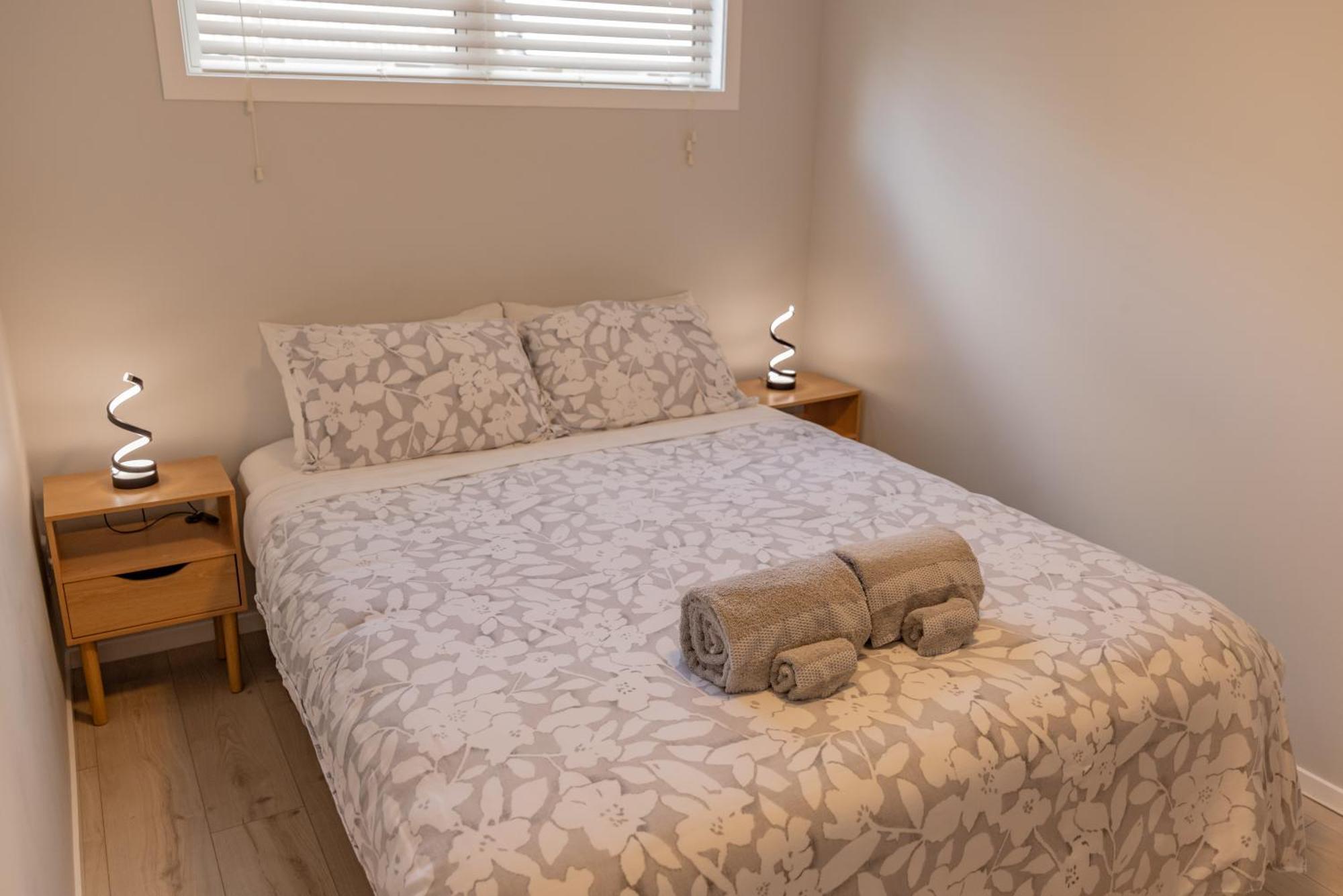 Back Garden Flat With Free On Street Parking And Fiber Wifi - 15 Mins To Ferry, Stadium, Cbd 惠灵顿 外观 照片