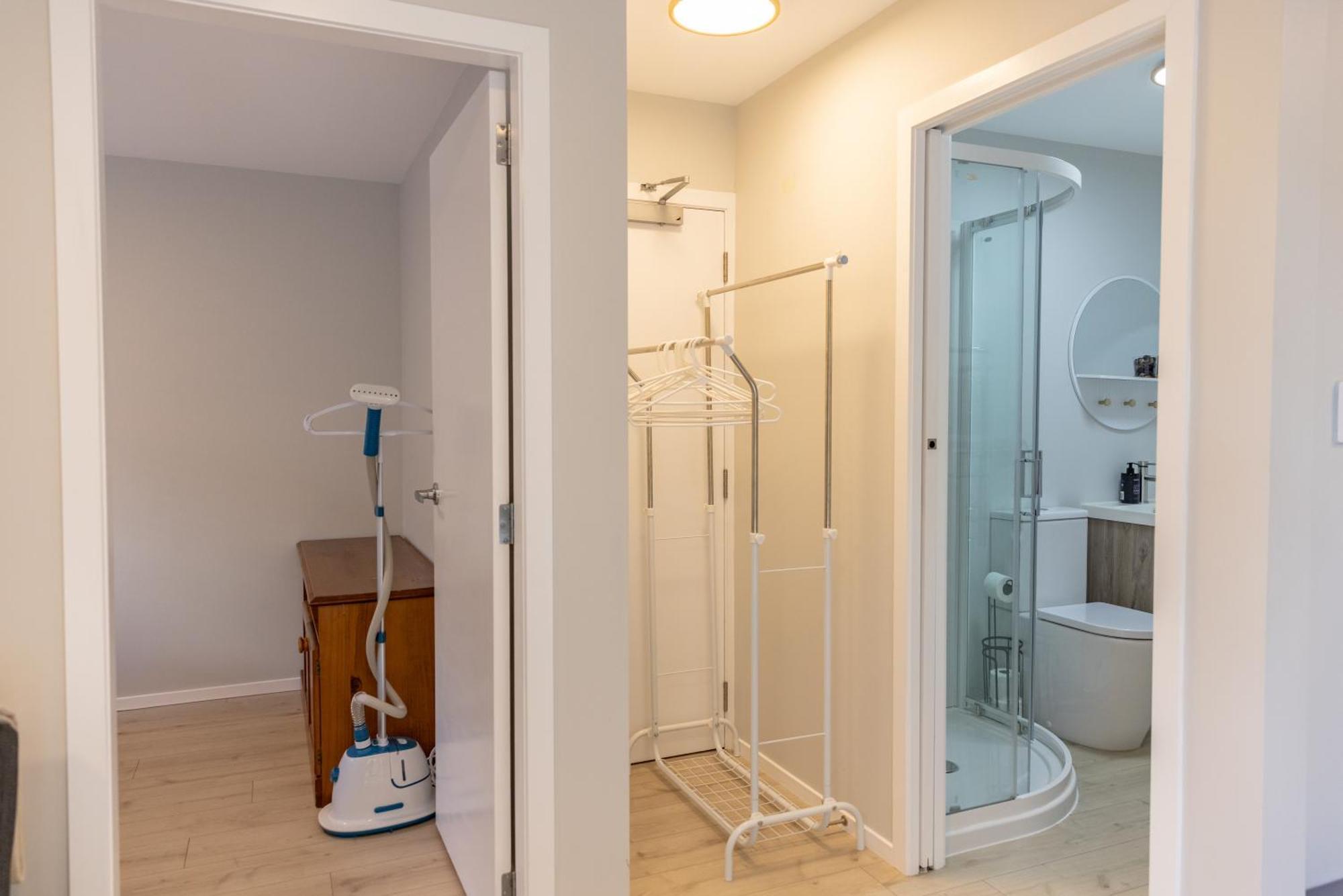 Back Garden Flat With Free On Street Parking And Fiber Wifi - 15 Mins To Ferry, Stadium, Cbd 惠灵顿 外观 照片