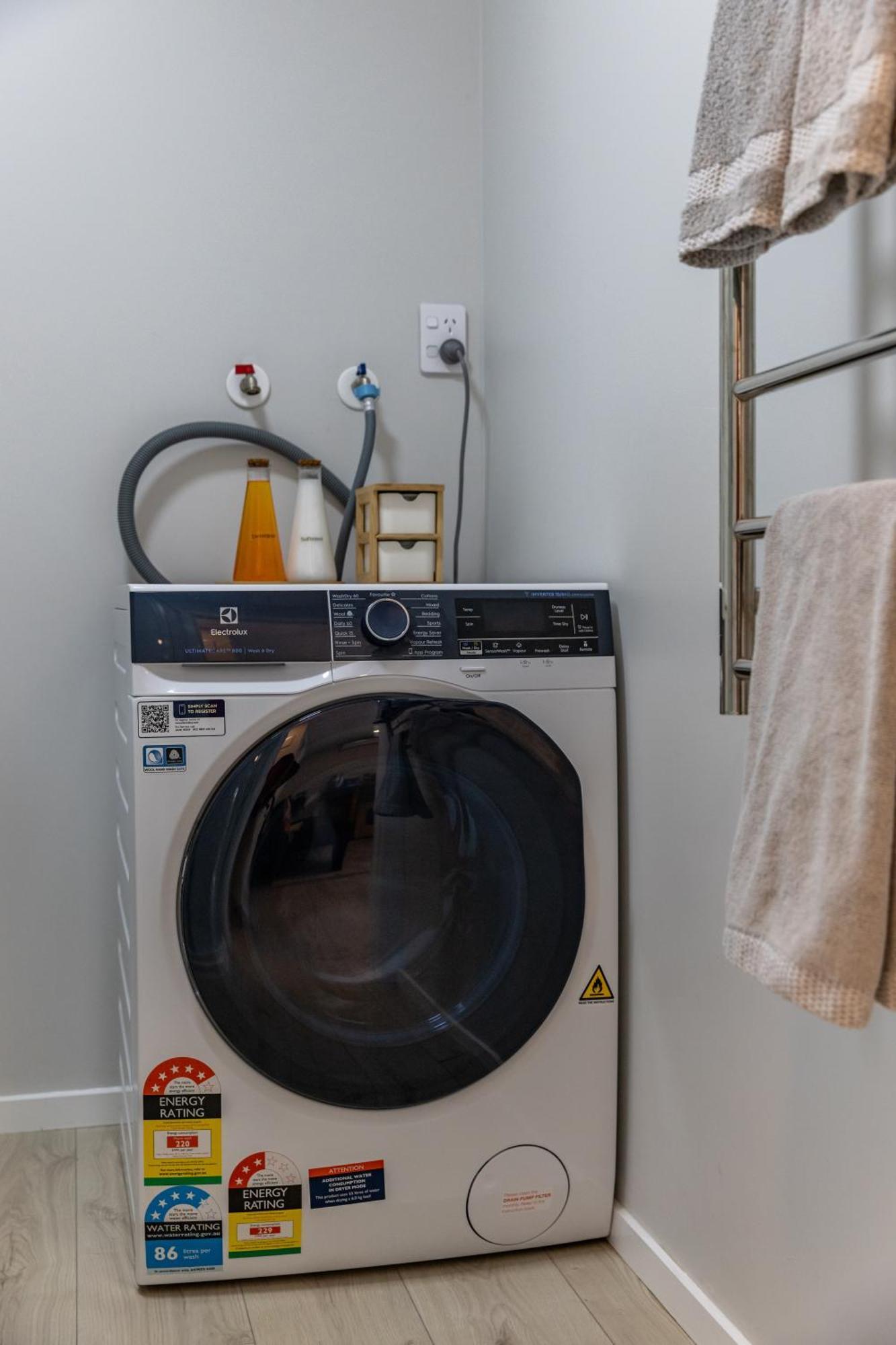 Back Garden Flat With Free On Street Parking And Fiber Wifi - 15 Mins To Ferry, Stadium, Cbd 惠灵顿 外观 照片