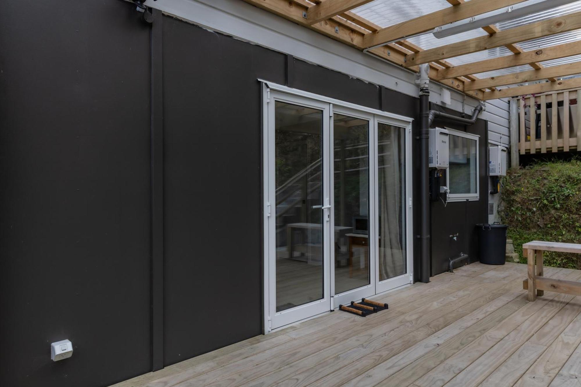 Back Garden Flat With Free On Street Parking And Fiber Wifi - 15 Mins To Ferry, Stadium, Cbd 惠灵顿 外观 照片